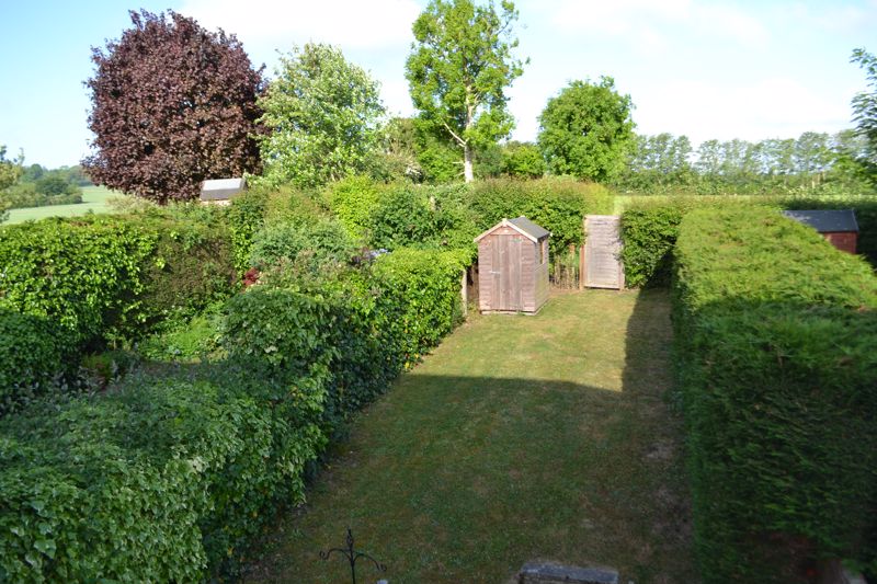 3 bedroom Terraced for sale in Mill Lane
