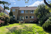 3 bedroom Detached for sale in Greenleas