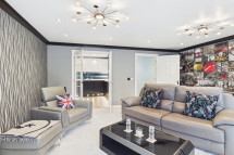3 bedroom Ground floor flat for  in Bambridge Court