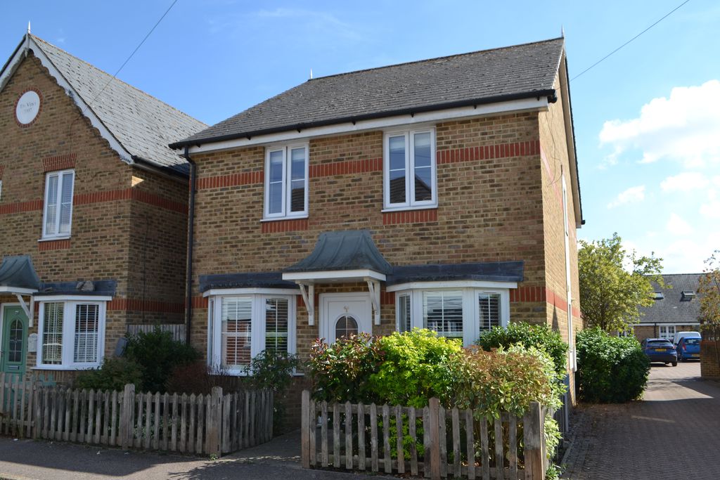 3 bedroom Detached for sale in The Freehold