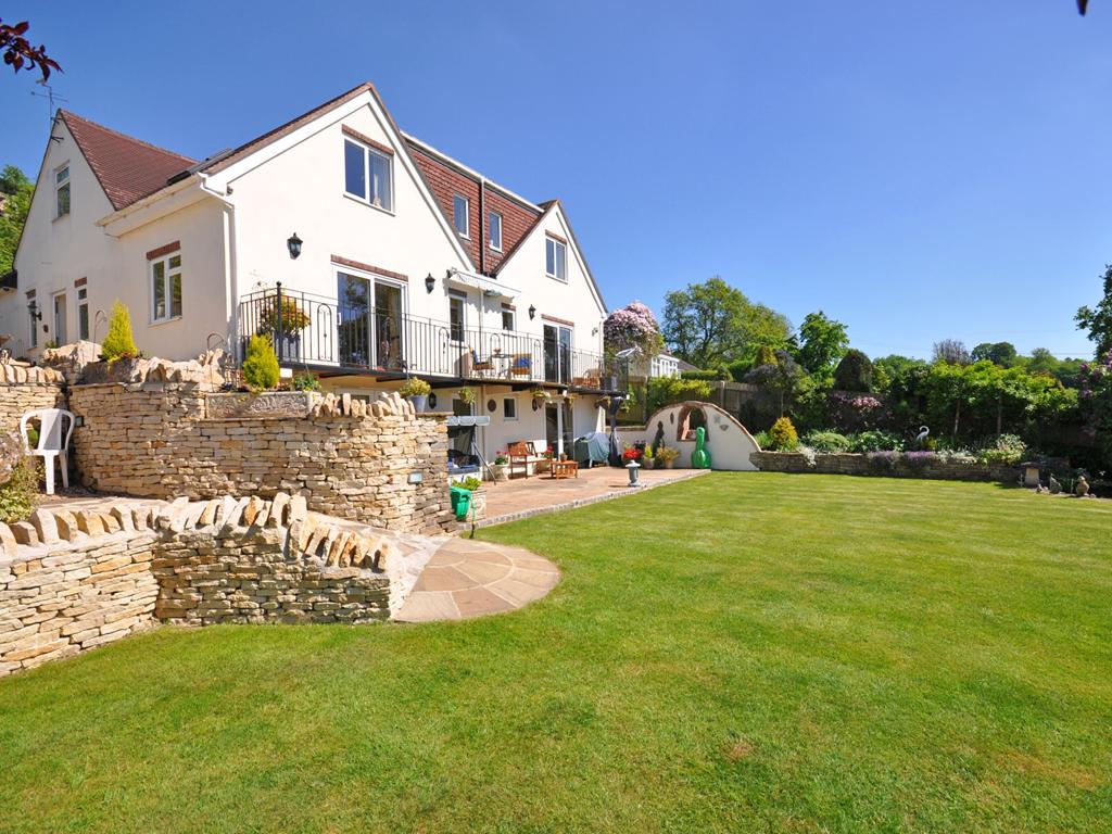 5 bedroom Detached (House) for sale in Cheltenham Errington Smith Home