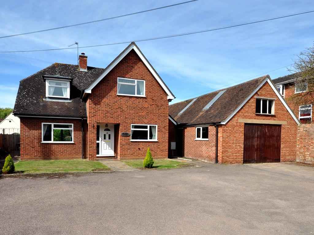 3 bedroom Detached (House) for sale in Tewkesbury Errington Smith Home
