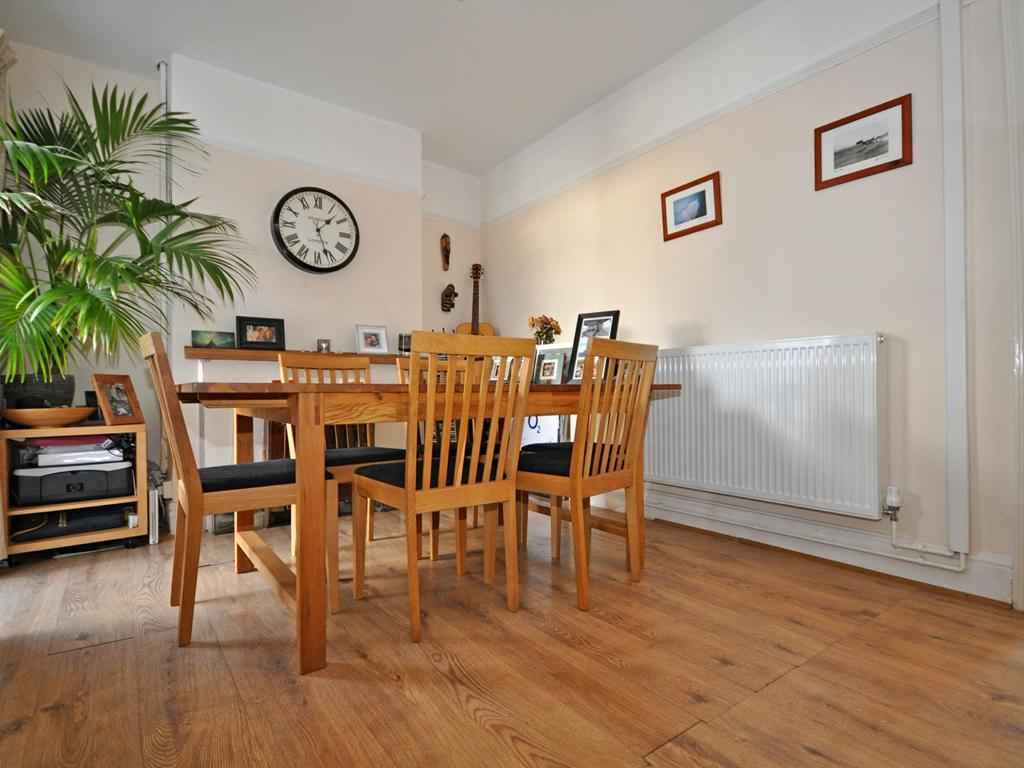 2 bedroom Mid Terrace (House) for sale in Cheltenham Errington Smith Home