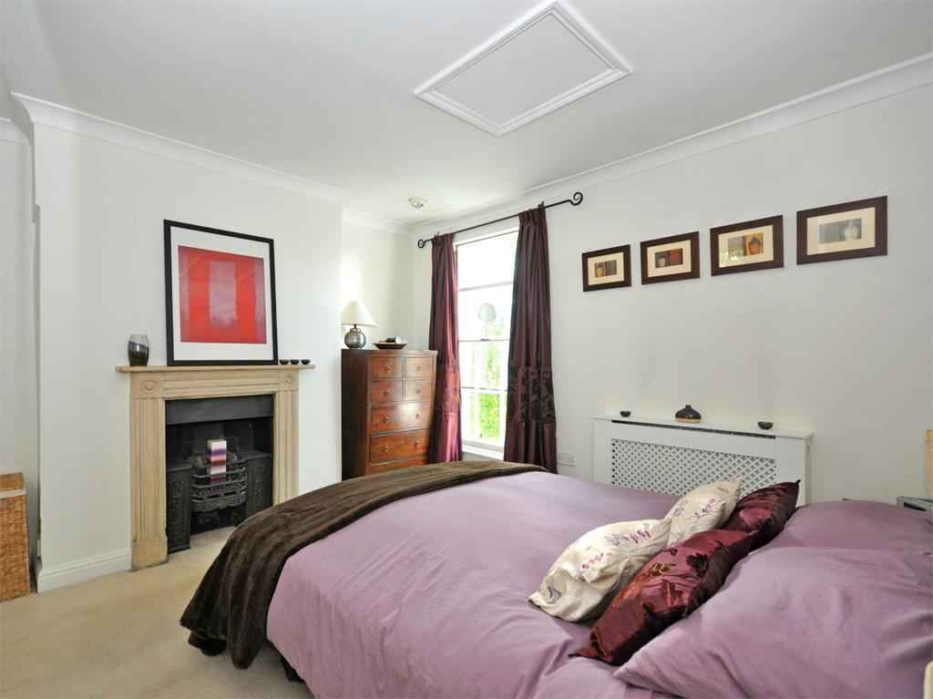 3 bedroom End Terrace (House) for sale in Cheltenham Errington Smith Home