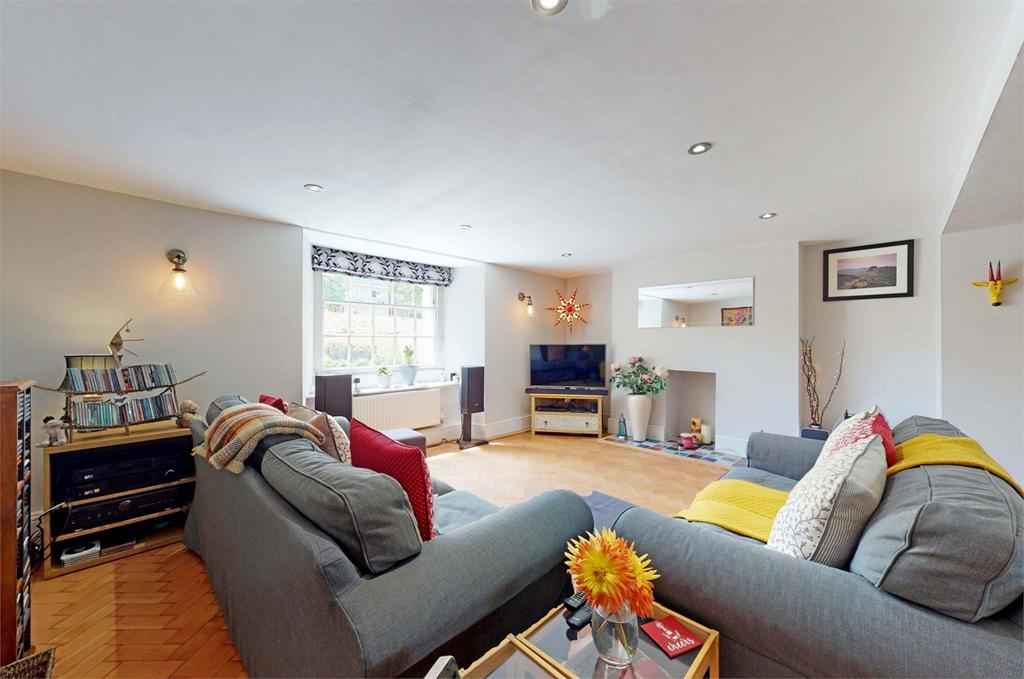 3 bedroom Apartment for sale in Gloucestershire Errington Smith Home