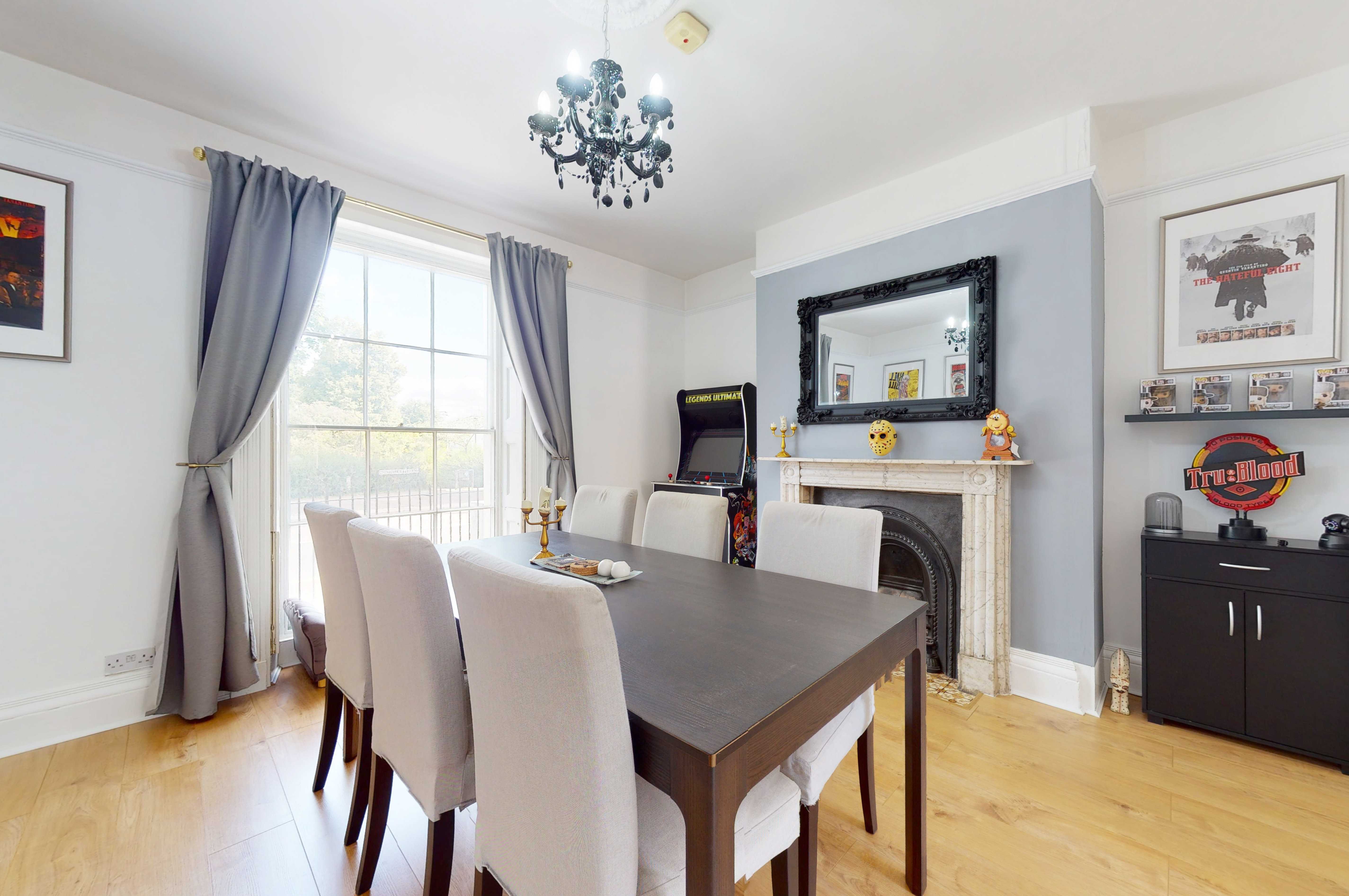 4 bedroom TerracedHouse for sale in Cheltenham Errington Smith Home