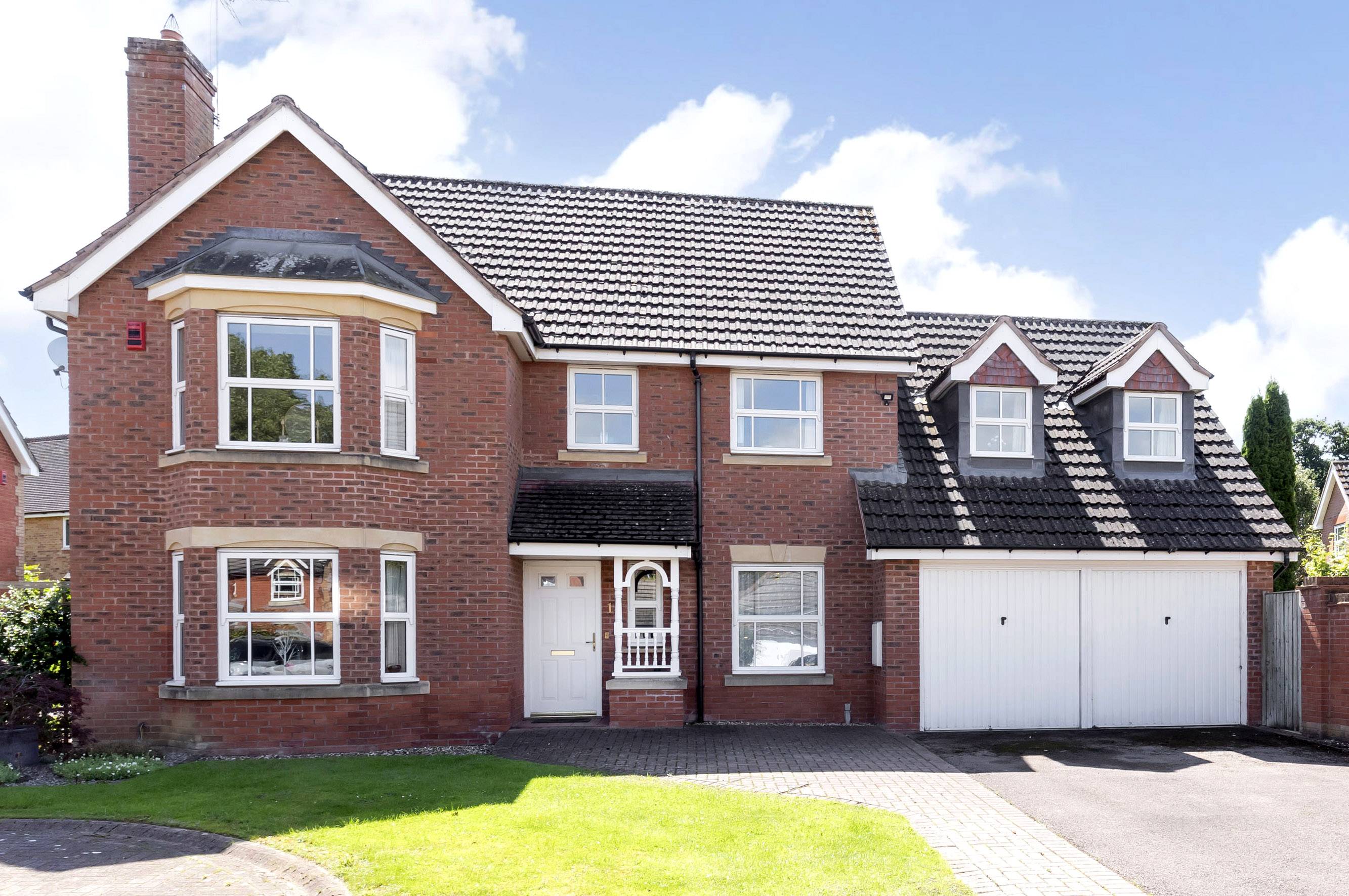 4 bedroom DetachedHouse for sale in Cheltenham Errington Smith Home