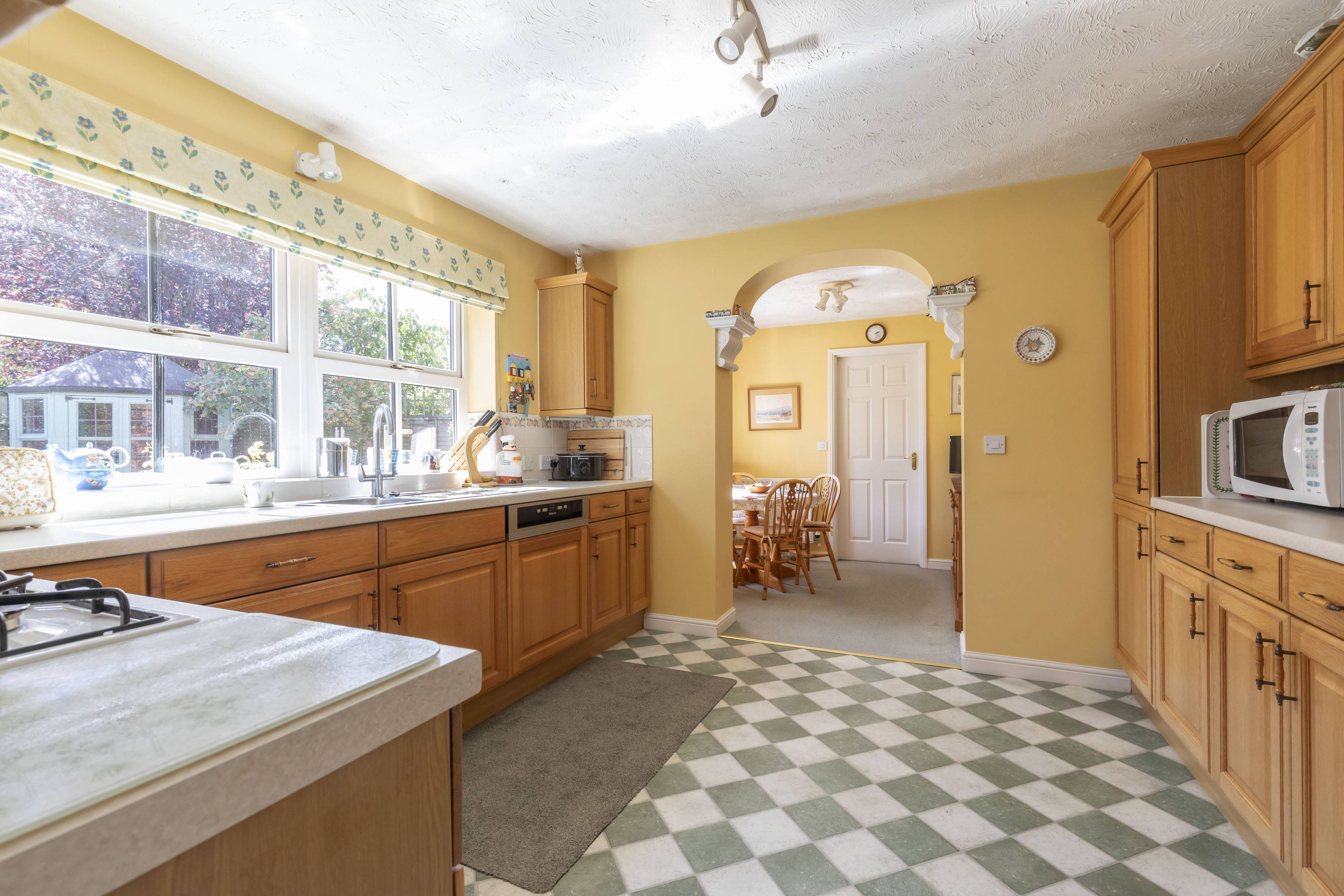 4 bedroom DetachedHouse for sale in Cheltenham Errington Smith Home