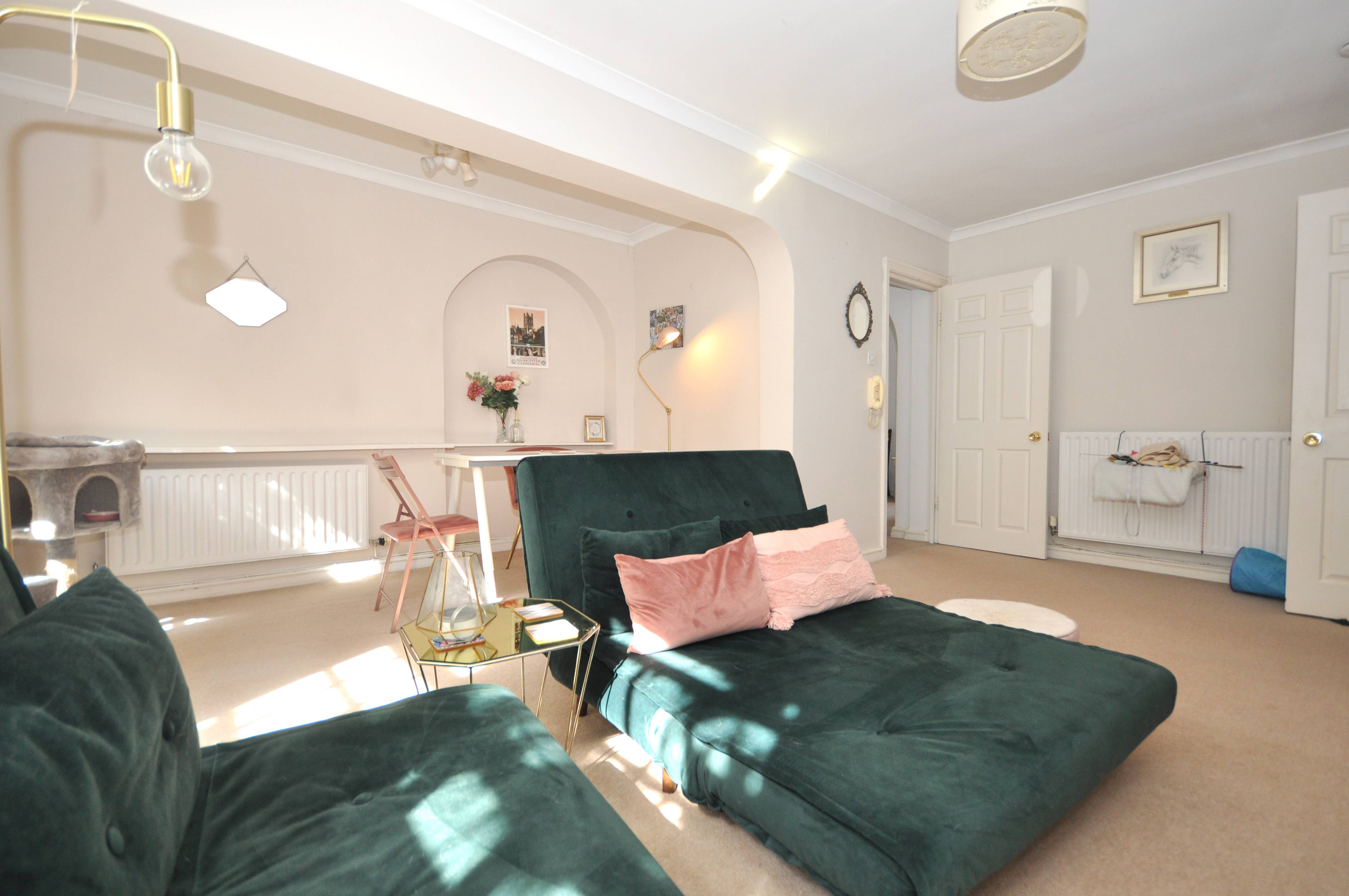 2 bedroom Apartment for rent in Leckhampton, Cheltenham Errington