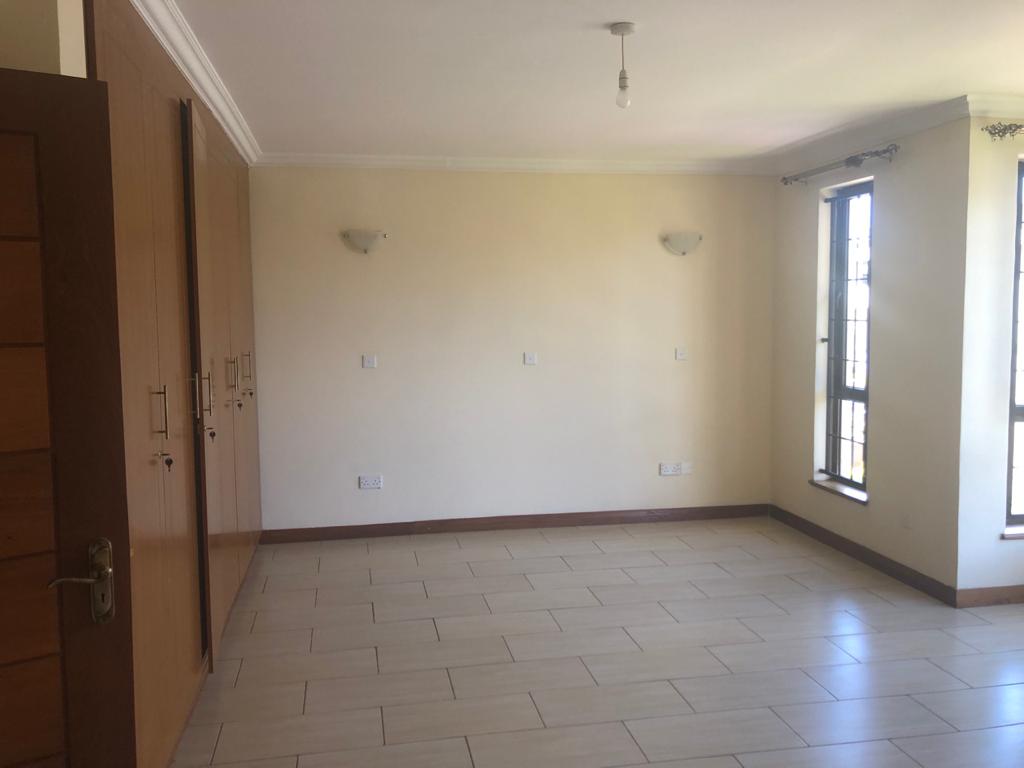 A contemporary double storey house in this luxurious residential estate in Runda within a gated community and enjoys a fully equipped clubhouse.