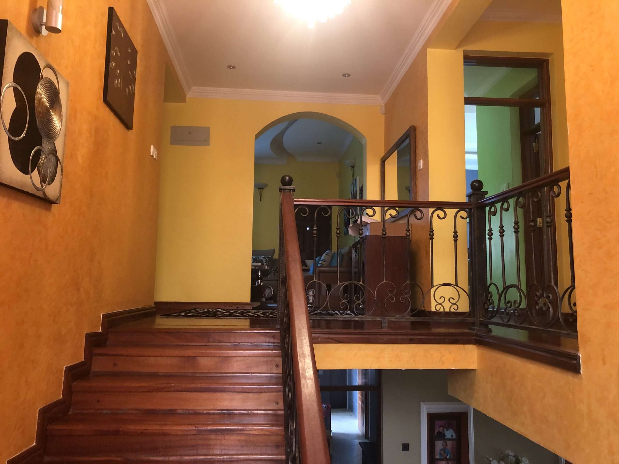 A well-built double storey house with 5 bedrooms, all ensuite set on 0.5 of an Acre of flat land
