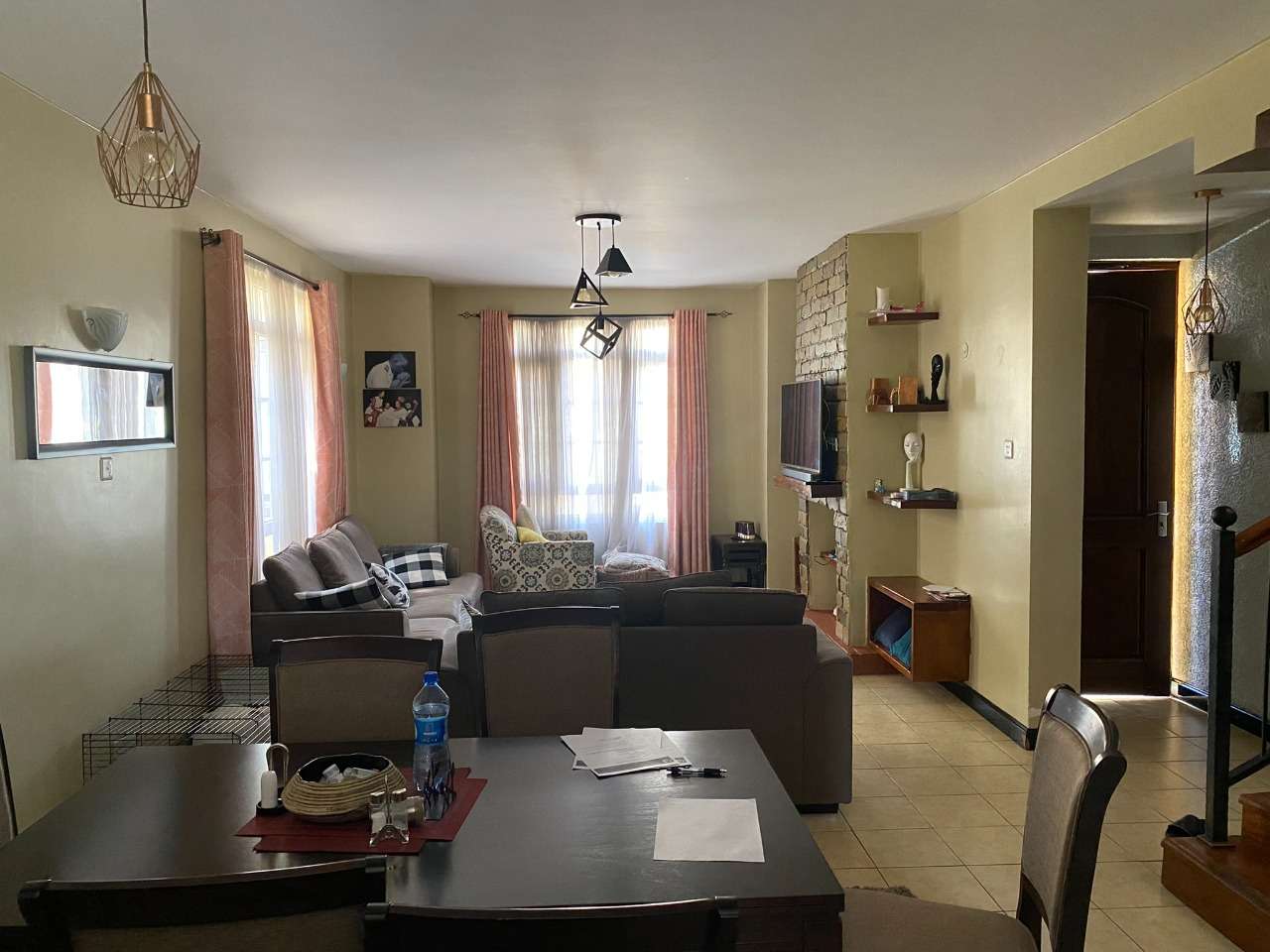 A modern 4 bedroom townhouse