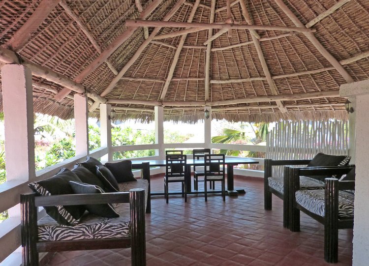 3 BEDROOM VILLA WITH POOL CLOSE TO WATAMU VILLAGE, FOR SALE