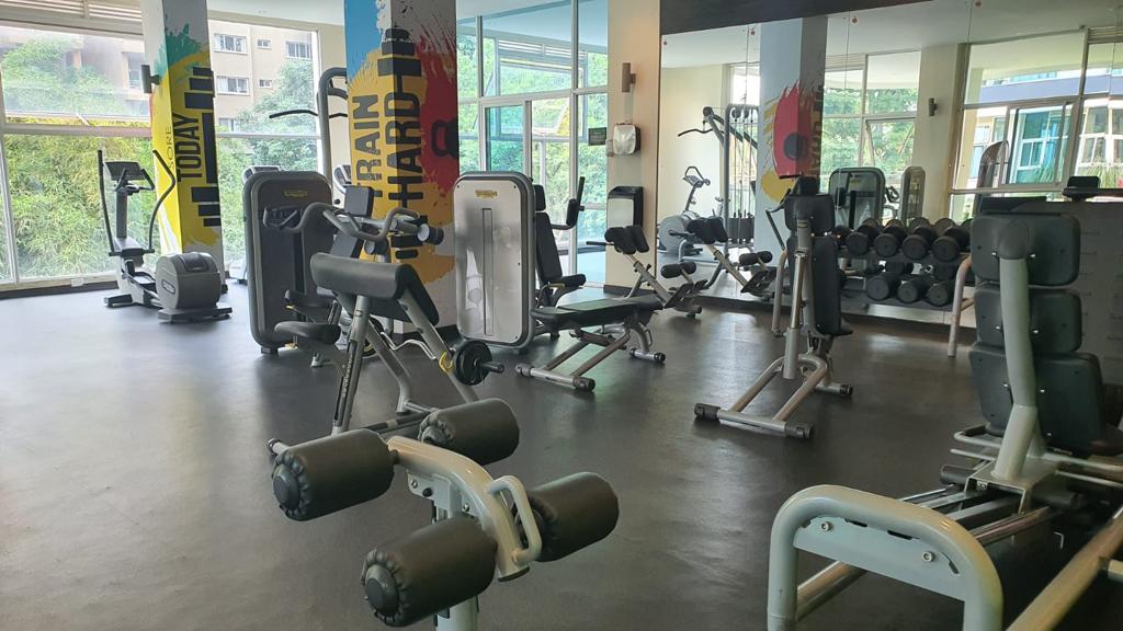 A unique and spacious FULLY FURNISHED APARTMENT in Riverside