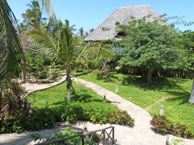 BEAUTIFUL 6 BEDROOM HOUSE WITH POOL IN NORTH WATAMU