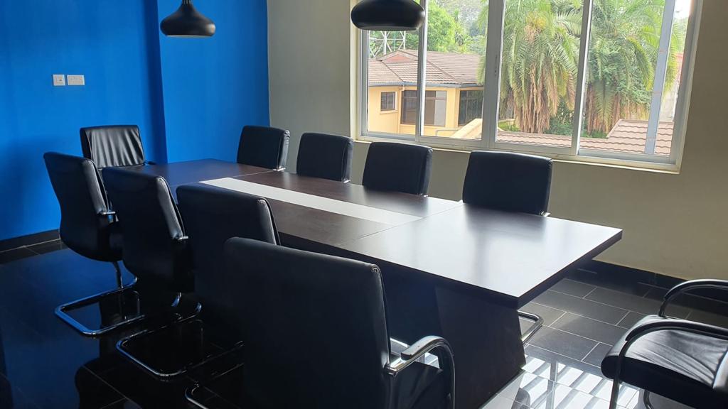 A unique and spacious FULLY FURNISHED APARTMENT in Riverside