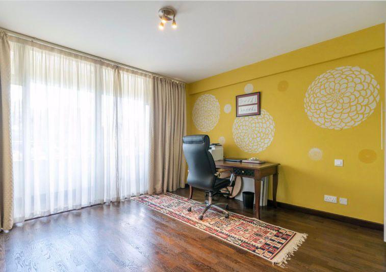 A unique and spacious FULLY FURNISHED APARTMENT in Riverside