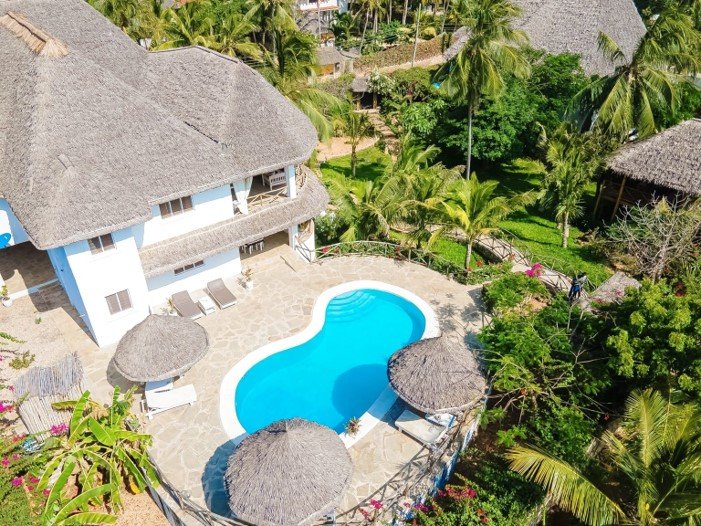 BEAUTIFUL 6 BEDROOM HOUSE WITH POOL IN NORTH WATAMU