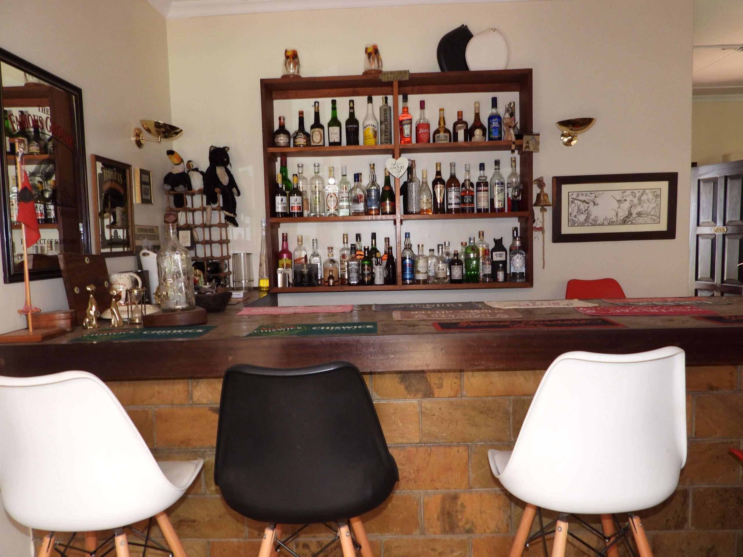 A beautifully maintained old style bungalow with very well manicured garden in Muthaiga North