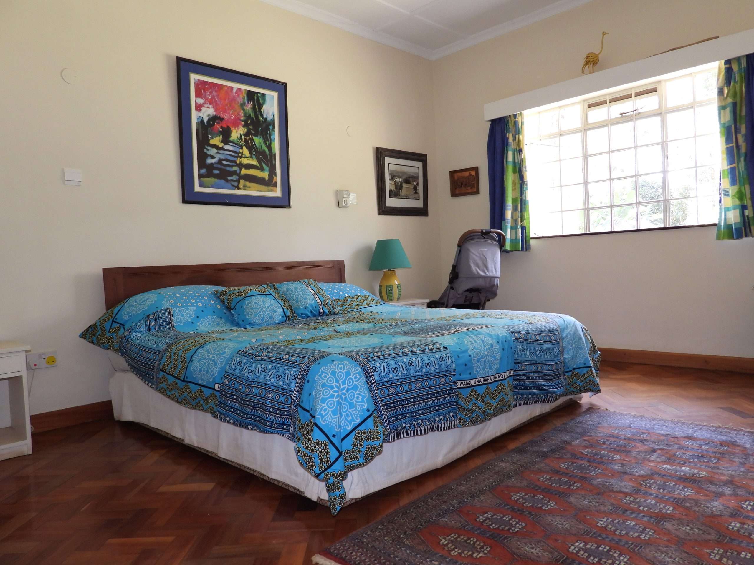 A beautifully maintained old style bungalow with very well manicured garden in Muthaiga North
