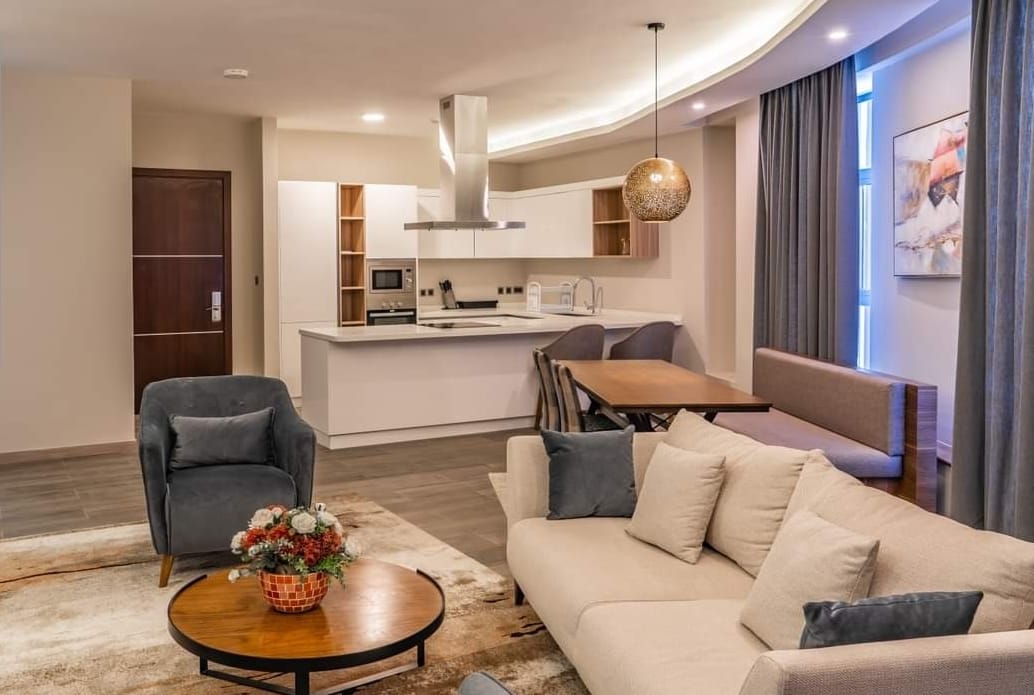 A spacious, FULLY FITTED AND FURNISHED 2 bedroom APARTMENT, located off Mombasa road