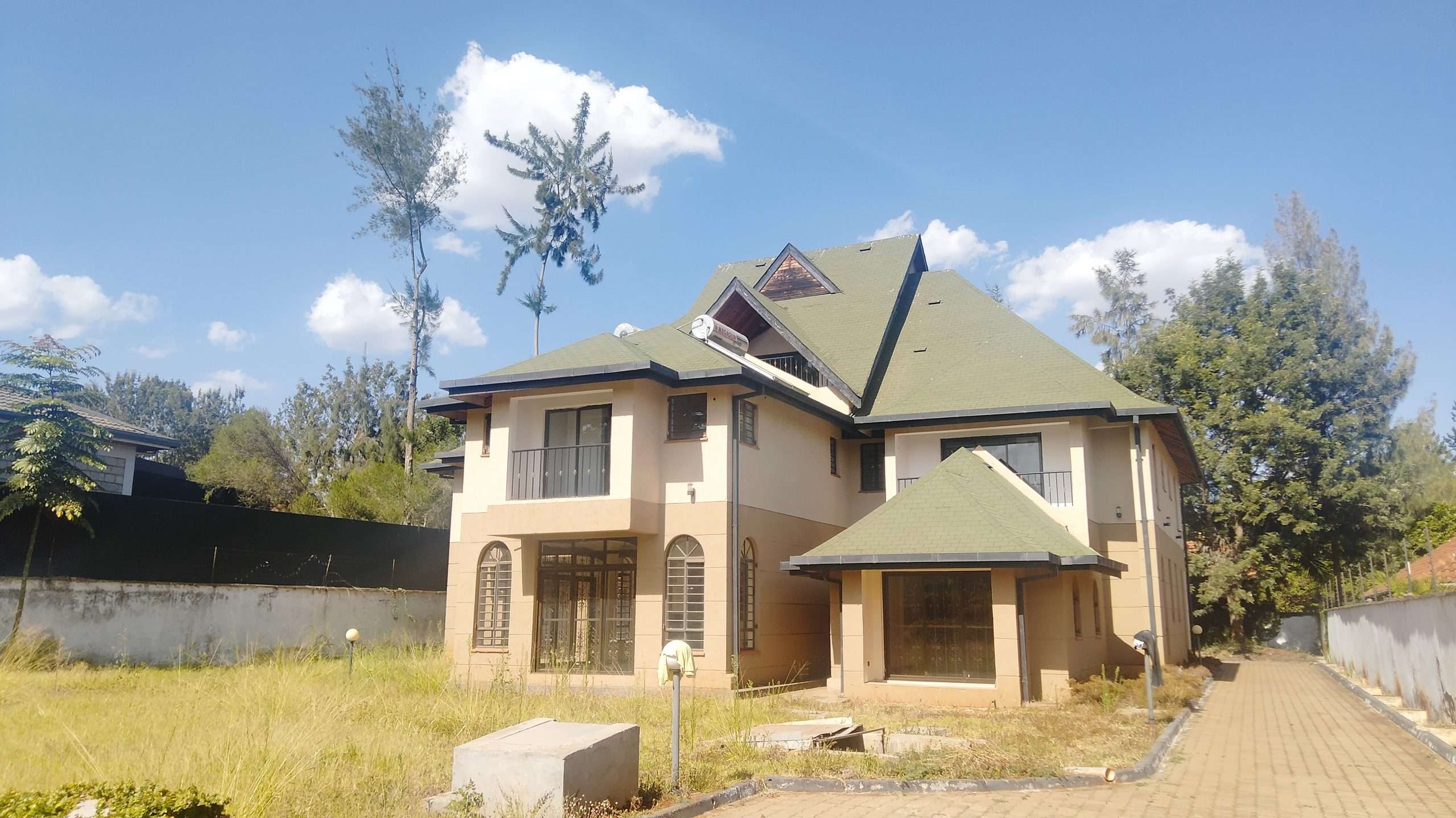 Double Storey House on 1.2 Acre, Runda