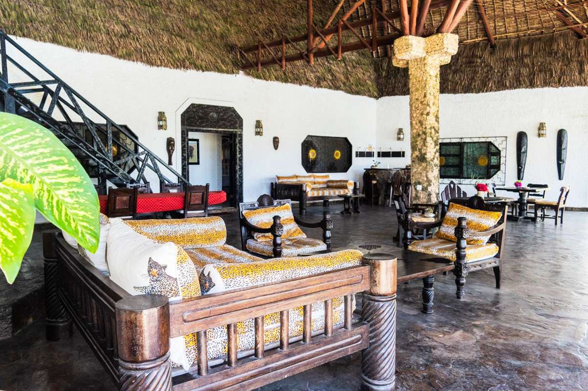 4 BEDROOM VILLA WITH 2 BEDROOM COTTAGE IN NORTH WATAMU