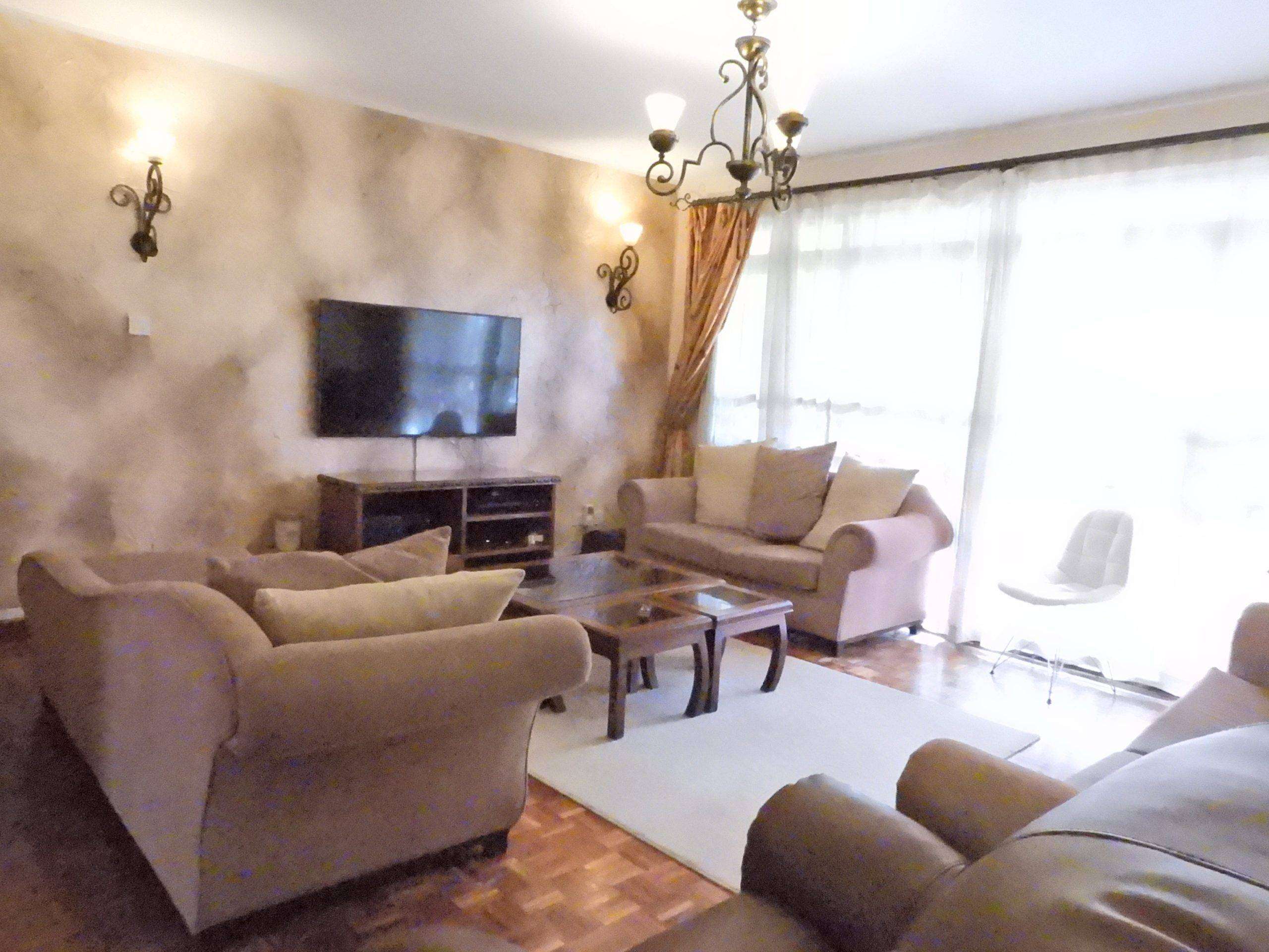 A cozy 3 bedroom APARTMENT, conveniently located close to the Junction Mall