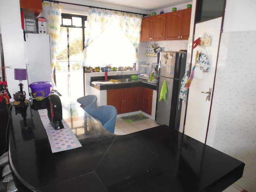 A spacious 3-bedroom APARTMENT, conveniently located along Mandera Road, Kileleshwa