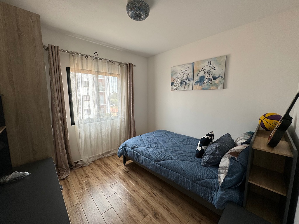 Modern three bedroom apartment in Tatu City