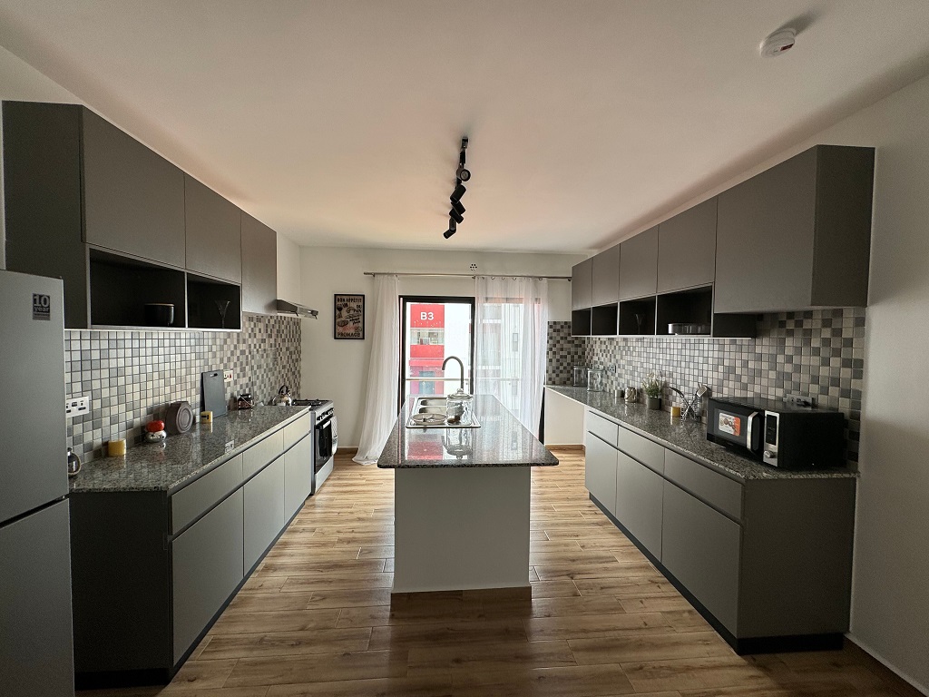 Modern three bedroom apartment in Tatu City