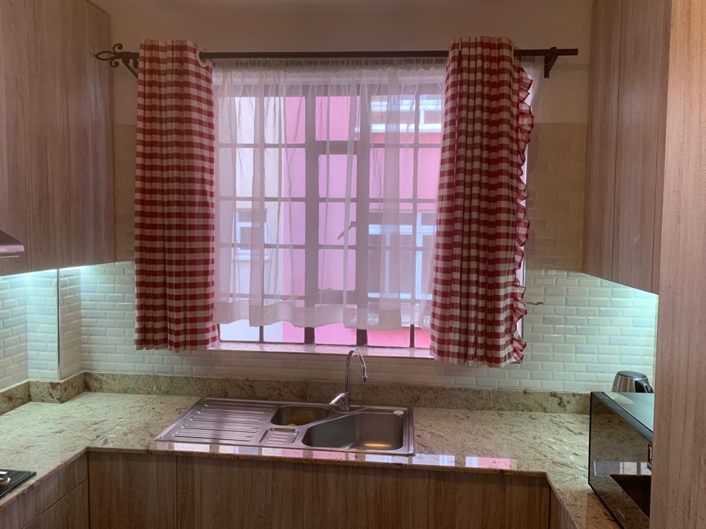A 3 bedrooms + Study DUPLEX PENTHOUSE Apartment in Brookside