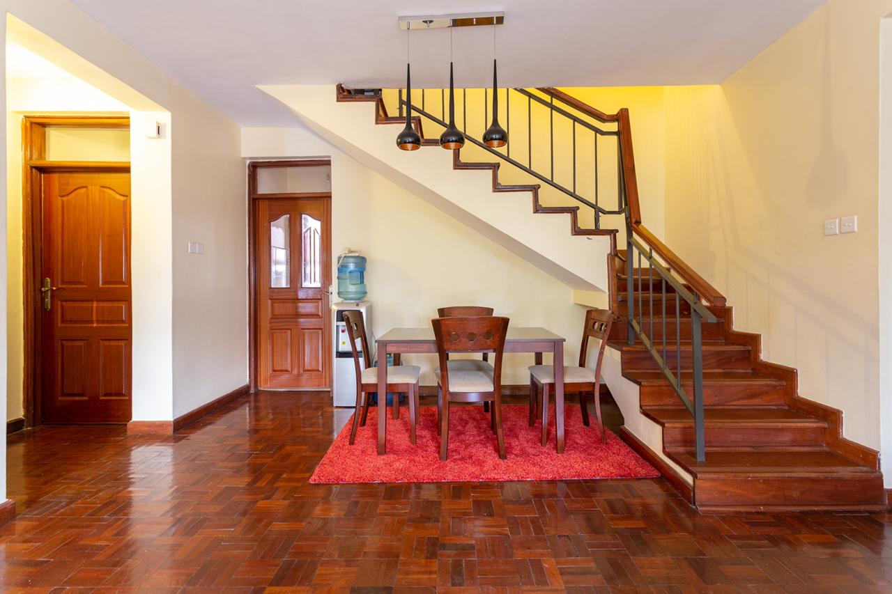 A 3 bedrooms + Study DUPLEX PENTHOUSE Apartment in Brookside