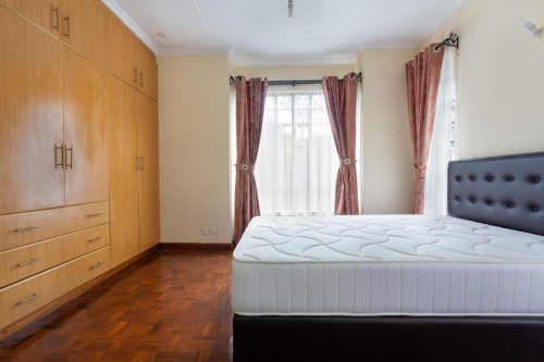 A 3 bedrooms + Study DUPLEX PENTHOUSE Apartment in Brookside