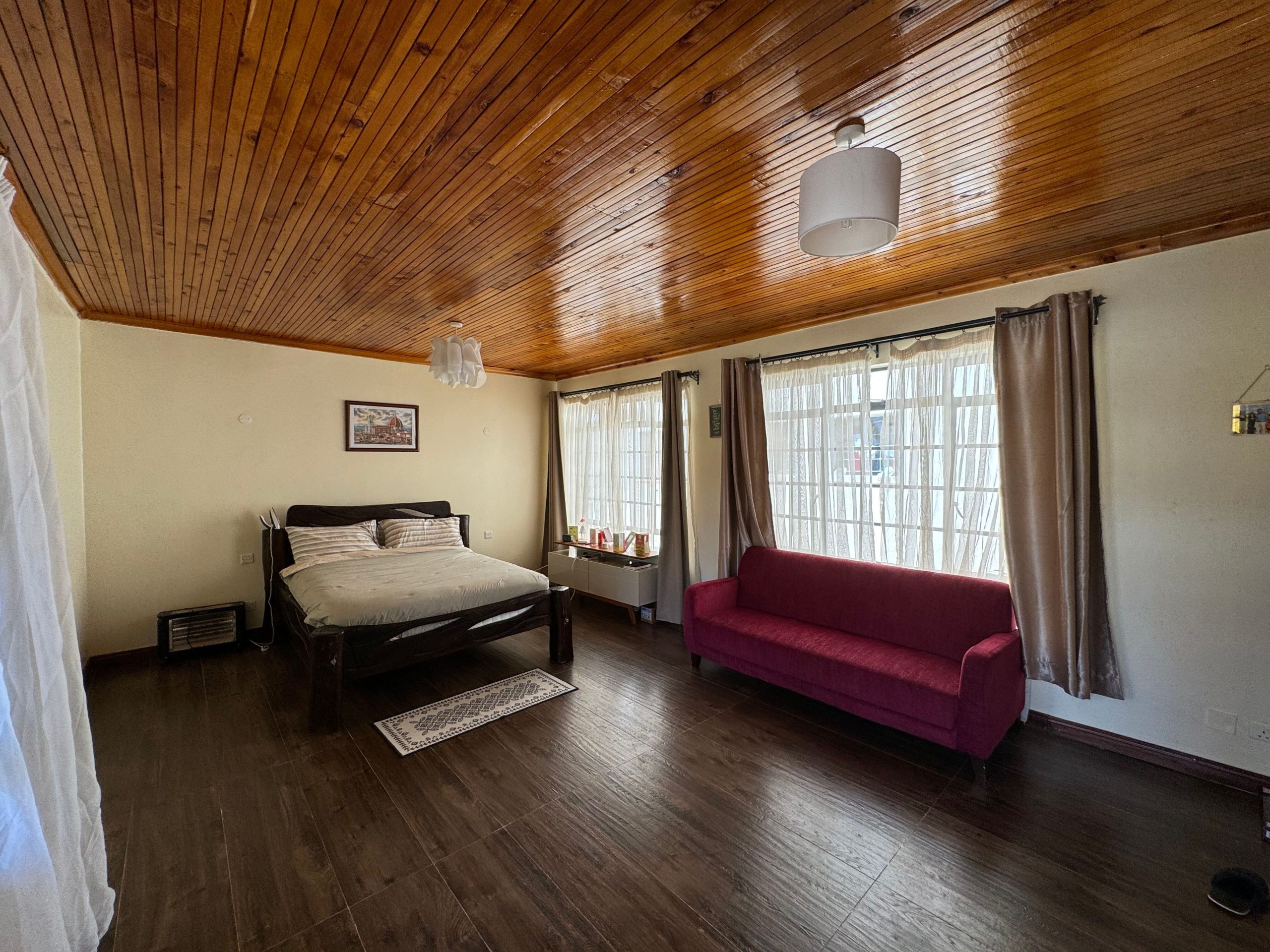 Furnished duplex in Riverside