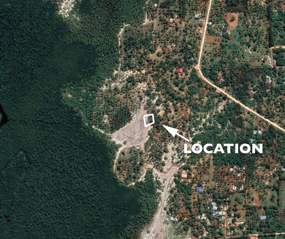 BEAUTIFUL 0.6 ACRE WALLED PLOT ON MIDA CREEK