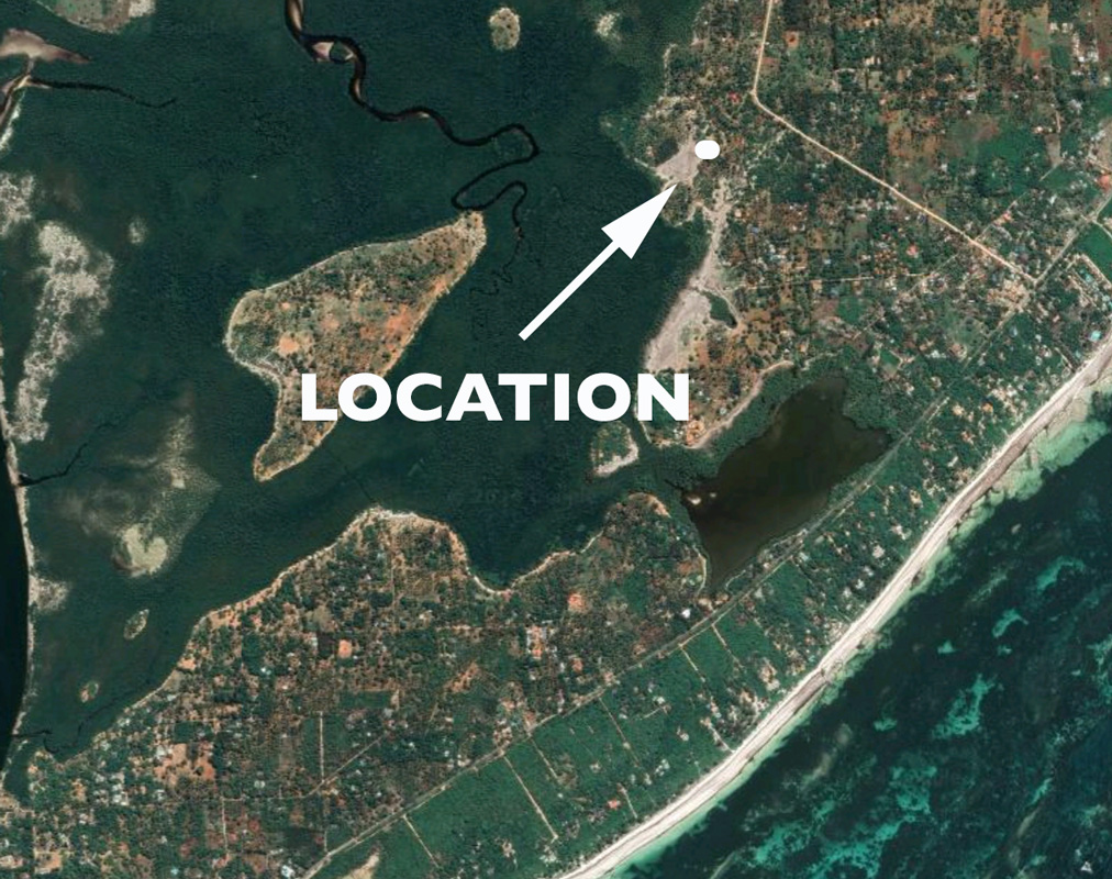 BEAUTIFUL 0.6 ACRE WALLED PLOT ON MIDA CREEK