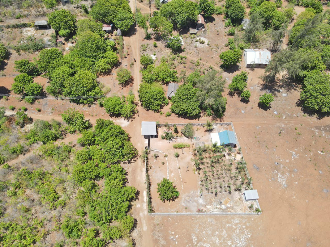 A QUARTER ACRE FREEHOLD PLOT FOR SALE