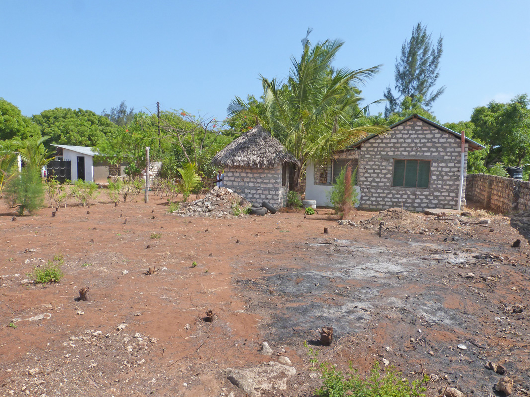 A QUARTER ACRE FREEHOLD PLOT FOR SALE