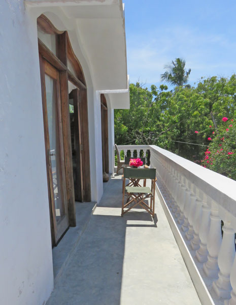 6 BEDROOM HOUSE WITH POOL AND PRIVATE BEACH ACCESS