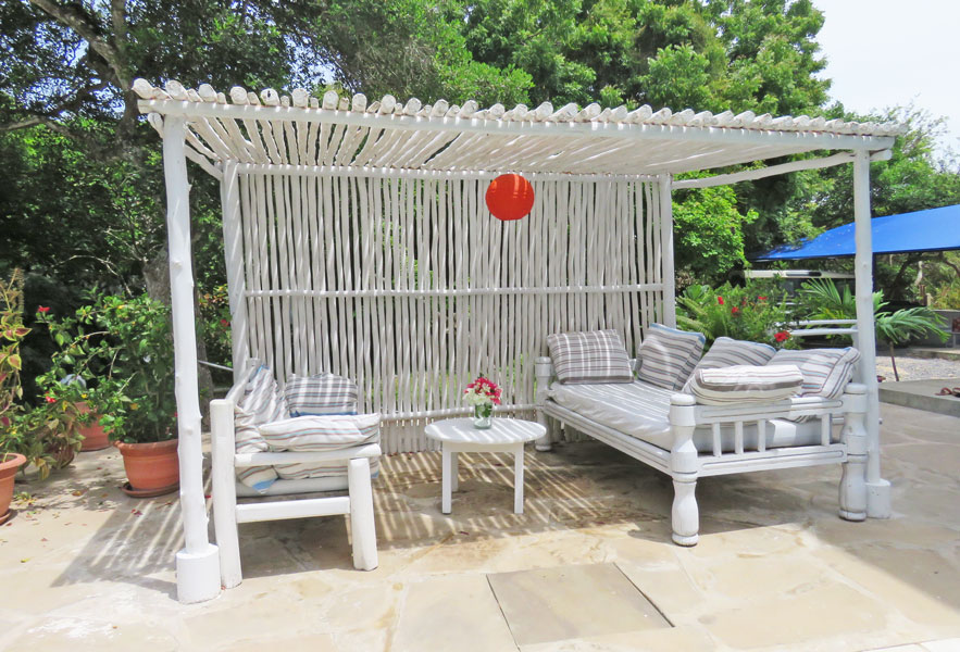6 BEDROOM HOUSE WITH POOL AND PRIVATE BEACH ACCESS