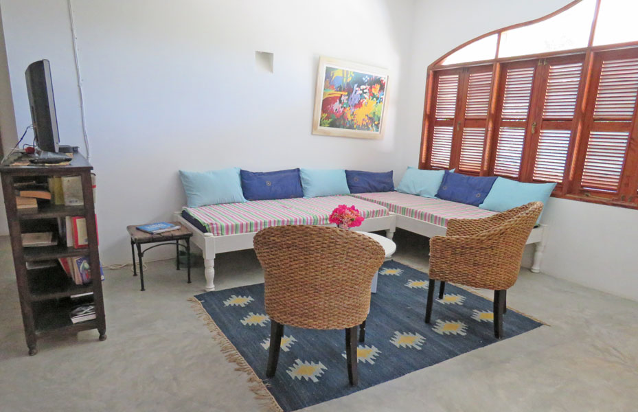 6 BEDROOM HOUSE WITH POOL AND PRIVATE BEACH ACCESS