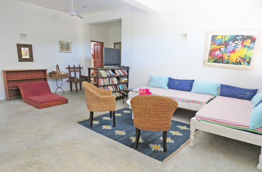 6 BEDROOM HOUSE WITH POOL AND PRIVATE BEACH ACCESS
