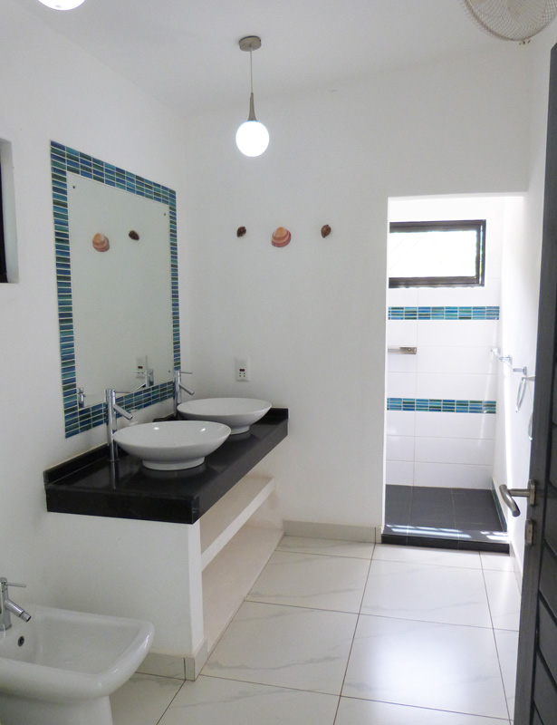 MODERN 4 BEDROOM HOUSE WITH POOL IN MIDA FOREST FOR SALE