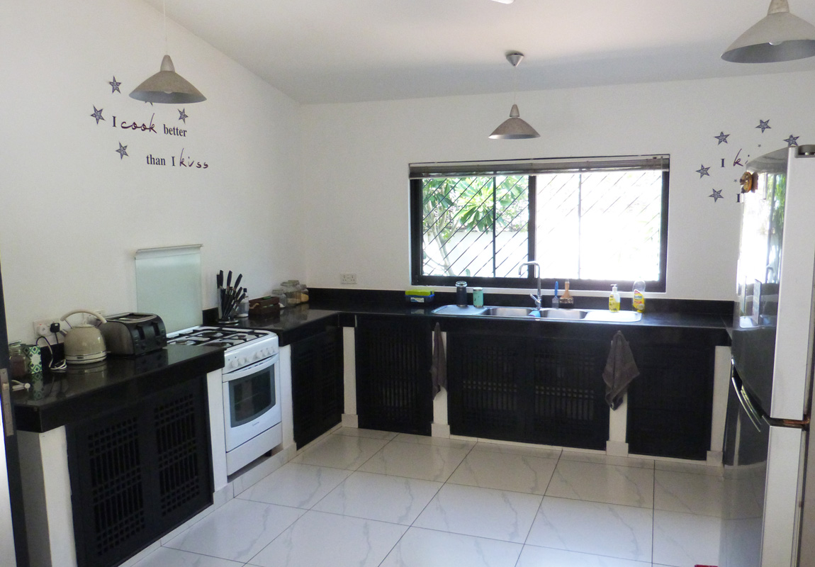 MODERN 4 BEDROOM HOUSE WITH POOL IN MIDA FOREST FOR SALE