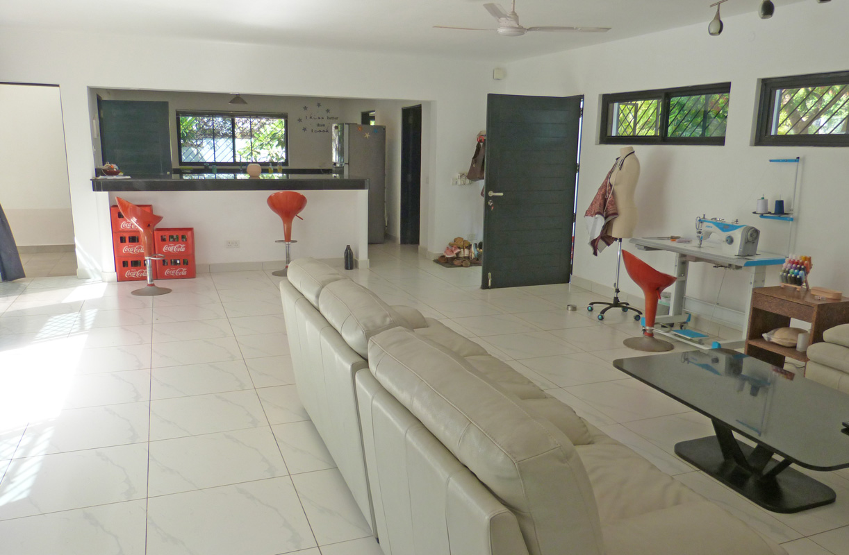 MODERN 4 BEDROOM HOUSE WITH POOL IN MIDA FOREST FOR SALE