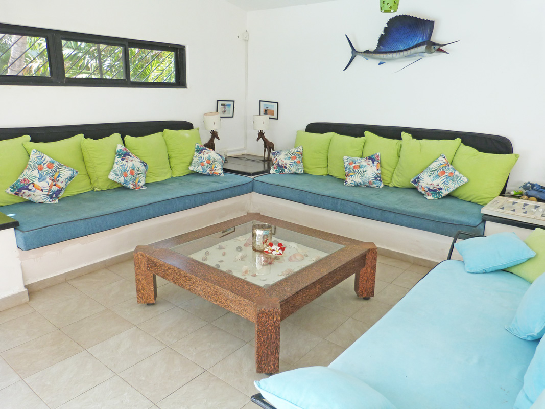 MODERN 4 BEDROOM HOUSE WITH POOL IN MIDA FOREST FOR SALE