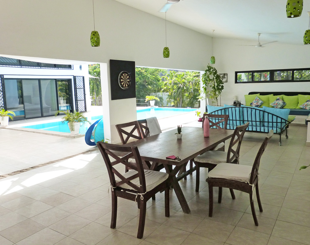 MODERN 4 BEDROOM HOUSE WITH POOL IN MIDA FOREST FOR SALE
