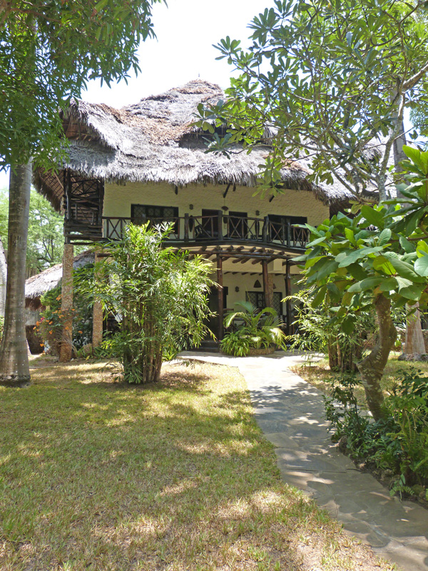 LOVELY 3 BEDROOM PRIVATE VILLA FOR SALE