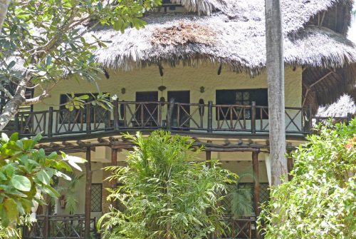 LOVELY 3 BEDROOM PRIVATE VILLA FOR SALE